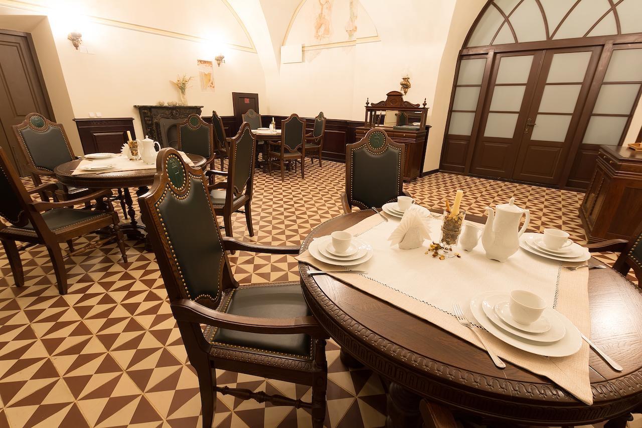 Palace Hotel Nyasvizh Eksteriør billede