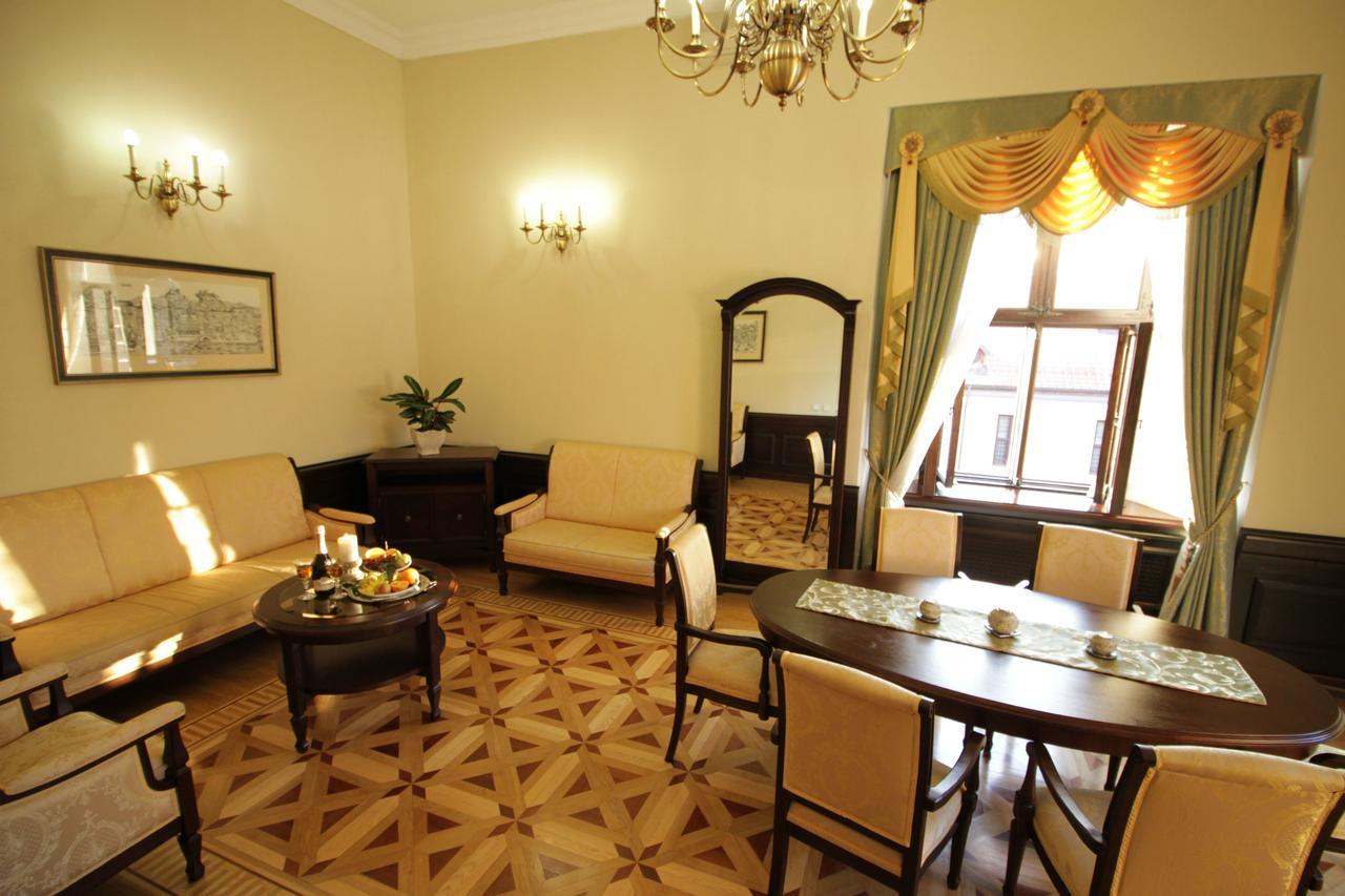 Palace Hotel Nyasvizh Eksteriør billede